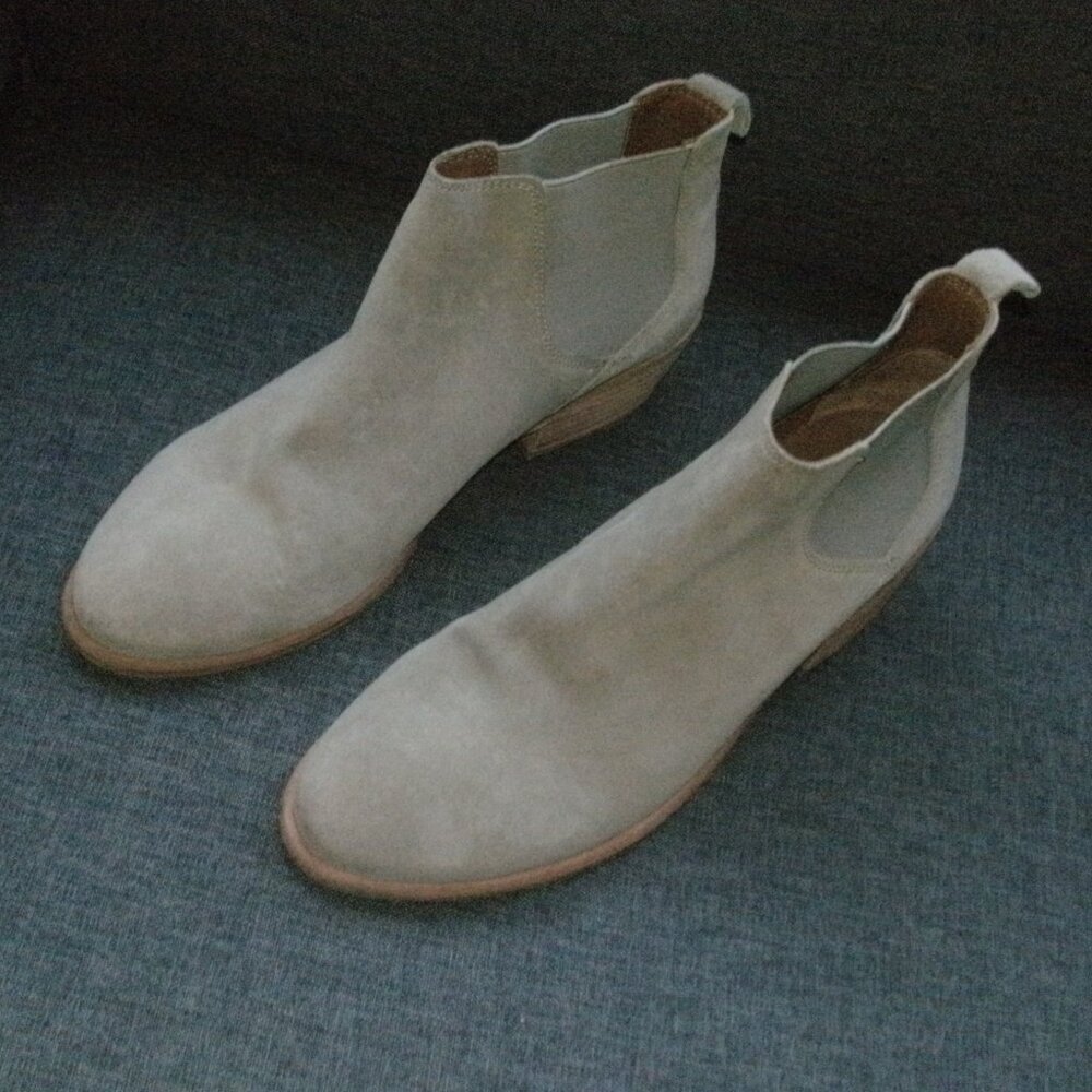 Frye Carson Suede Chelsea Boots Ankle Bootie Tan Leather size 8.5 M